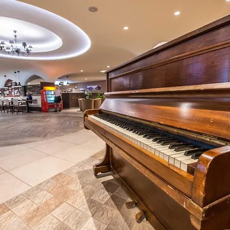 Aqua Sport*** * Пухов