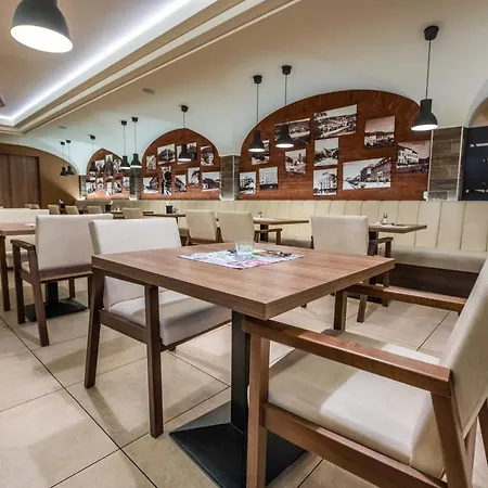 Aqua Sport*** 酒店 Púchov